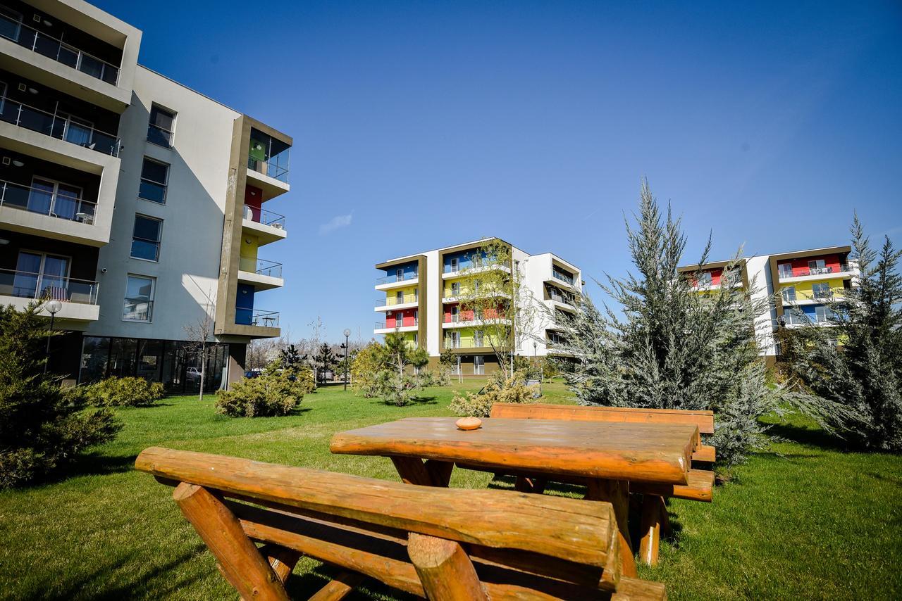 Airport Residence 2 Отопени Экстерьер фото