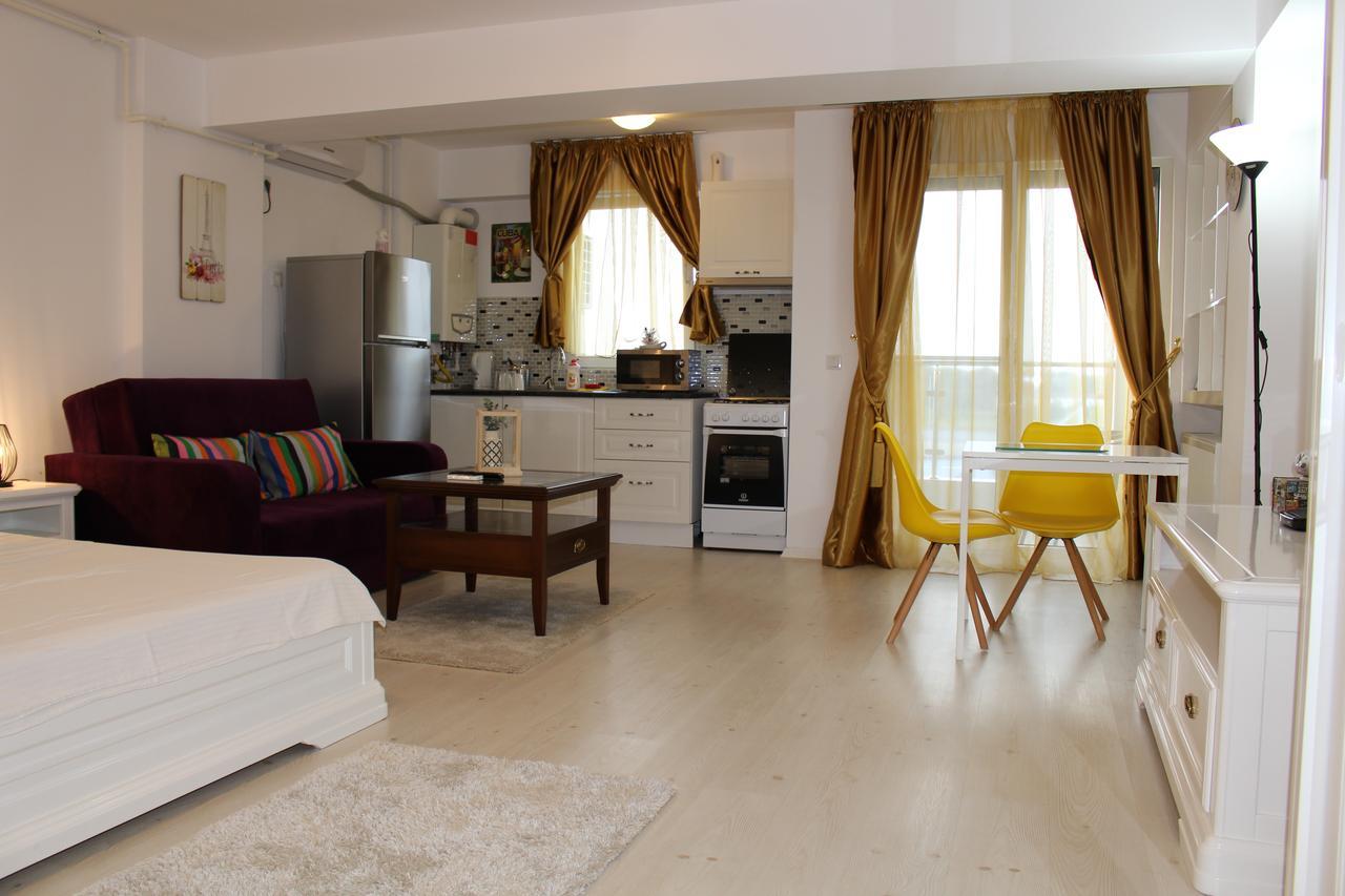 Airport Residence 2 Отопени Экстерьер фото