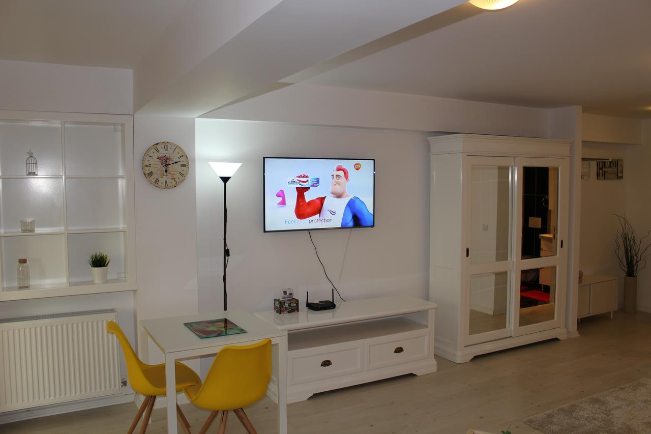 Airport Residence 2 Отопени Экстерьер фото