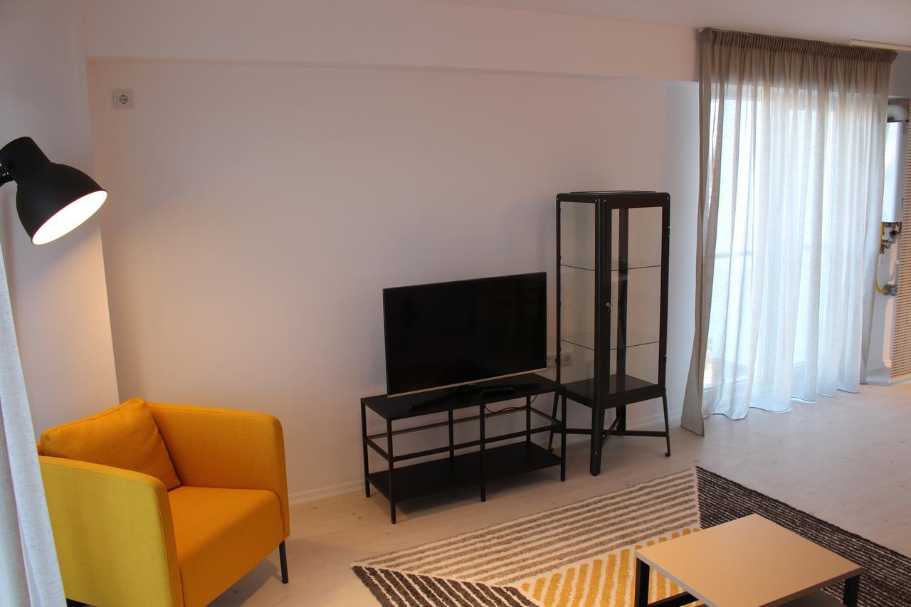 Airport Residence 2 Отопени Экстерьер фото