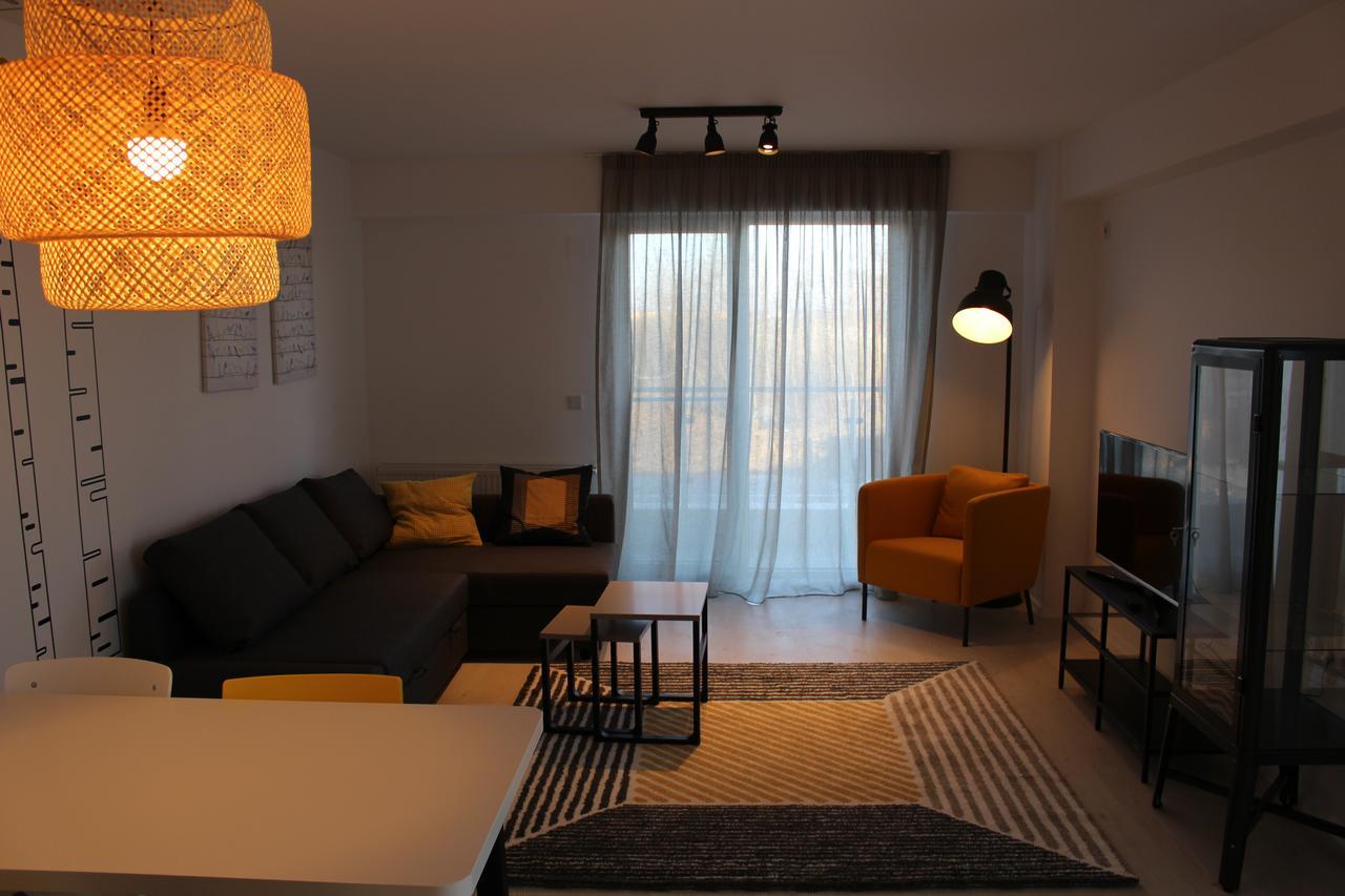 Airport Residence 2 Отопени Экстерьер фото