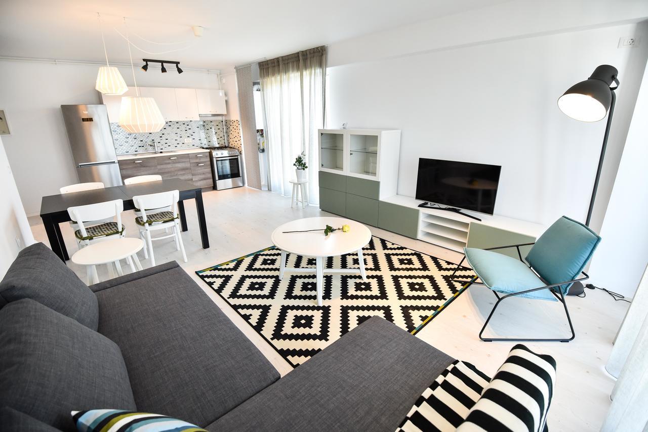 Airport Residence 2 Отопени Экстерьер фото