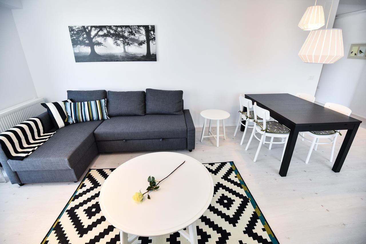 Airport Residence 2 Отопени Экстерьер фото